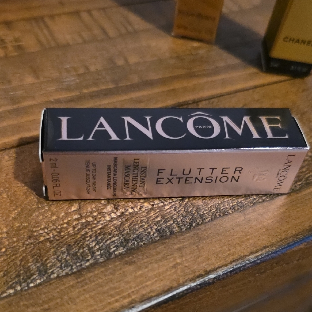 Skincare Sample - Picture 7 of 10